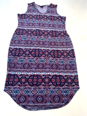 Rue21 Juniors Size XL Blue Patterned V-Neck Dress - Image 1 of 4