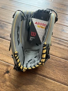 Women's Softball Fastpitch Glove Wilson A2000 V125 12.5" Grip Control Age 13+ - Picture 1 of 6