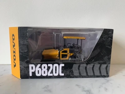 Volvo P6820C Asphalt Tracked Paver Die-cast Model 1:50 Scale - New — 第 1/4 张图片