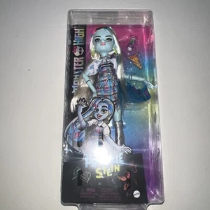 Mattel Monster High Frankie's Day Out Doll with Accessories - Picture 1 of 3