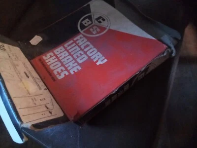 bedford ha van rear brake pads - Image 1 of 2