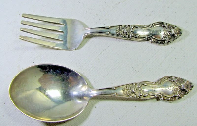 Juego de cubiertos infantiles Meadow Rose de Watson 1907 de plata esterlina para bebé de 2 piezas Foto 1 de 4