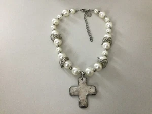 Signed Susan Shaw White Gold Plate & White Cotton Pearl Choker w/ Cross - Picture 1 of 11