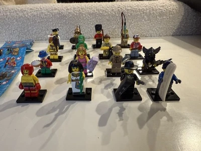 LEGO 8805 Minifiguras Serie 5 Juego Completo de 16 Minifiguras *RETIRADO* CMF Foto 1 de 4