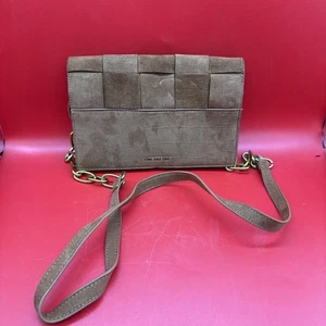 Like Dreams Umhängetasche braun Basketweave Webmuster - Bild 1 von 11