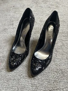 Tacones de lentejuelas negros White House Black Market talla 9m nunca usados - Imagen 1 de 6