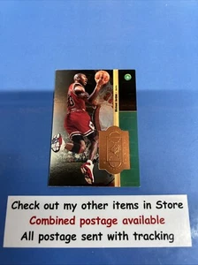 MICHAEL JORDAN 1998-99 Upper deck SPx Finite 07096/10000 - Picture 1 of 3
