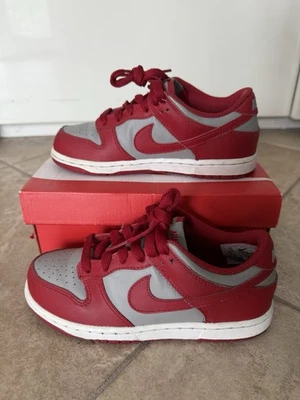 Nike Dunk низкий (PS) средний серый/Varsity красно-белый размер 1.5Y CW1588002 - Изображение 1 из 4