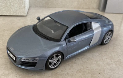 Modelzone: gris Audi R8 Foto 1 de 4