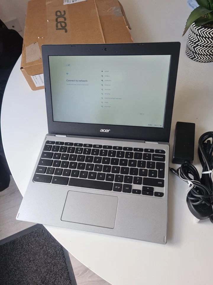 Acer Chromebook 311 CB311-11H-K7DA 11.6 " Schermo 4GB RAM 32GB Emmc Mtk MT8183 - Immagine 1 di 4