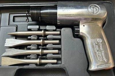 CP711 Chicago Pneumatic Standard Duty Air Hammer Kit W/ Chisels &  Free headlamp - Image 1 of 4