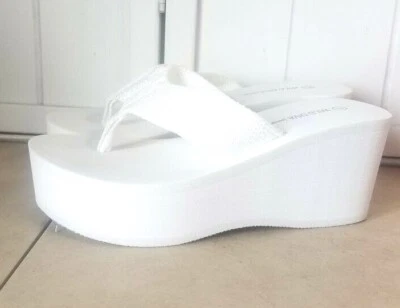 НА ТАНКЕТКЕ EVA 3» ЛЯМКИ ПЛАТФОРМЕ СТРИНГИ ШЛЕПАНЦЫ САНДАЛИИ  - Изображение 1 из 4