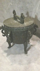 ANCIENT 15c CHINESE METAL BOWL,JAR W/ 6 CREATURE HANDLES & SYBBOLS, BORDER TRIM - Imagen 1 de 8