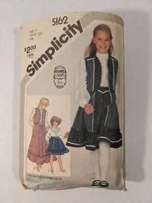 Simplicity Pattern 5162 Girls Skirt Two Lengths Blouse And Quilted Vest Size 7 - Image 1 of 3