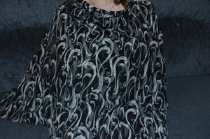 Handmade Nursing Breastfeeding Cover w/Boning & Adjustable Strap Black and White - Picture 1 of 1
