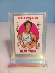 1996 Topps Stars Ristampe Auto Walt Frazier #17 Auto HOF - Foto 1 di 4