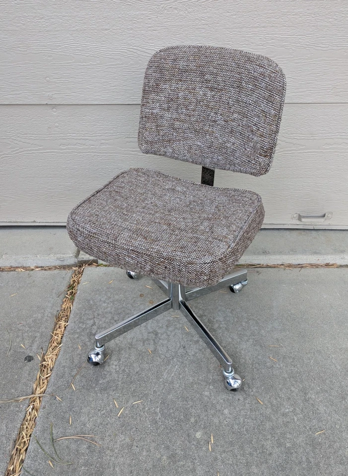 Silla de escritorio de oficina rodante vintage moderna de mediados de siglo de metal cromado tweed Canadá Foto 1 de 4