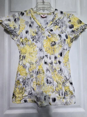 WHITE CROSS Scrub Top size S-Yellow/Black/White Floral V-Neck-Chest 20.5"/L 26" - Image 1 of 4