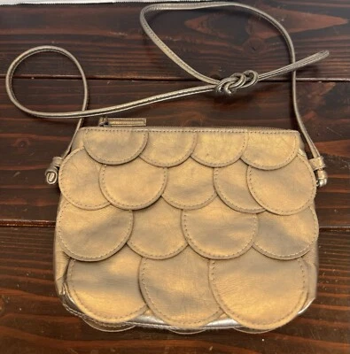Bolso Bandolera Bueno Mini Cuero Sintético Cartera en Plata Usado en Excelente Condición Foto 1 de 4