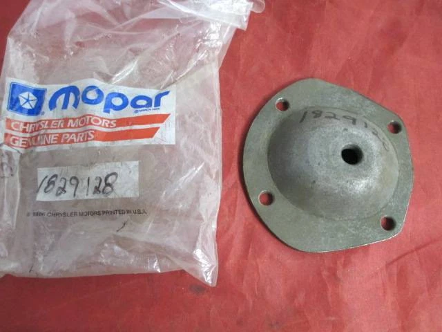 Cubierta del eje del engranaje de dirección para 58 59 Dodge Desoto Chrysler NOS MOPAR 1829128 Foto 1 de 1