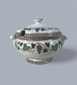 Ca. 1820s Wedgwood Creamware Sauce Tureen w/ Hand painted Grape Vine - Picture 1 of 9