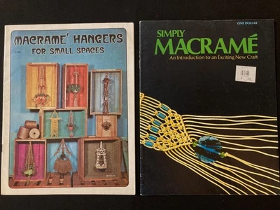 Macrame' Pattern Books - Lot of 2, Assorted, Vintage - Immagine 1 di 2