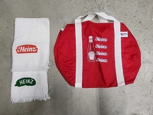 Asciugamano da golf vintage anni 80 Heinz Ketchup/Pickle e borsa da palestra NOS - Foto 1 di 3