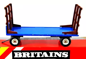 1:32 Britains 9591 GRANDE RIMORCHIO TRASPORTO UNIVERSALE FATTORIA 8 ruote con rastrello fieno - Foto 1 di 16