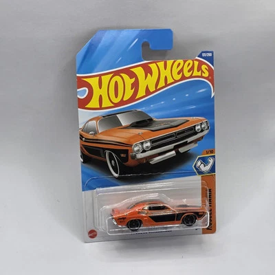 Estuche Hot Wheels 2025 para 71 Dodge Challenger línea principal naranja muscle mania Foto 1 de 2