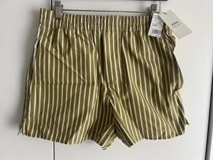 Ami Paris Men's Size Small Very Lichen / Blanc Shorts Size Small New With Tags - Picture 1 of 14