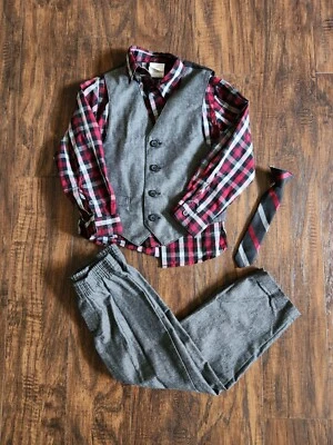 Traje Van Heusen Niños 4 Piezas Separado Talla 4 Foto 1 de 3