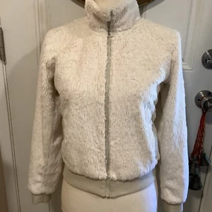 Patagonia cream beige fuzzy faux fur soft jacket GIRLS XL 14-16 snow ski outdoor - Picture 1 of 6