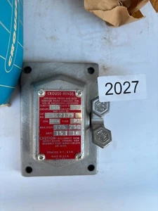 Crouse-Hinds EFSC2139 Condulet – 125/250V, 10A, Hazardous Location Rated - Picture 1 of 3