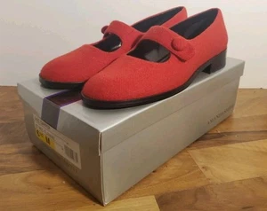 AMANDA SMITH Dapper Flats Shoes Red Flannel w T-Strap & Low Block Heel Sz 6.5 - Picture 1 of 6