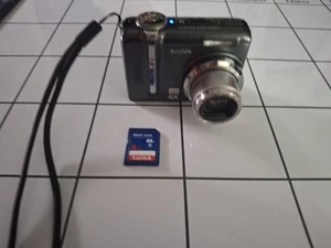 Kodak EasyShare Z1285 12MP 5X Zoom HD Digital Camera Black USB +8GB SD Card - Picture 1 of 11