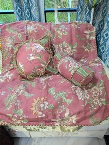 Vintage Dan River Red Floral Pair Of King Size Shams & 2 Decorative Pillows - Picture 1 of 3