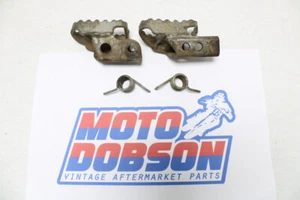 Kawasaki KDX200 1989-1994 Foot Pegs Rests Springs - Picture 1 of 6