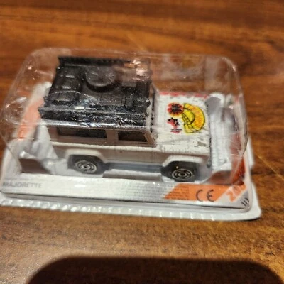 NUEVO MAJORETTE #266 LAND ROVER 4X4 - BLANCO - SAFARI - DIECAST  Foto 1 de 4