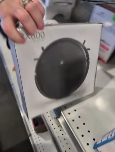 RX800 Robot Vacuum - Picture 1 of 2