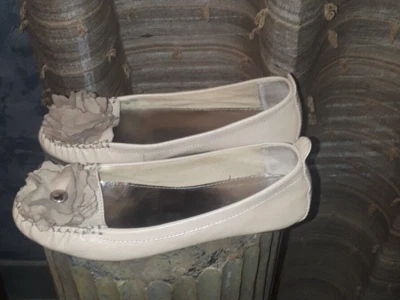 Alfani Blush Flats with Toe Flower Design-Size 6M - Изображение 1 из 4