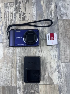 Sony Cyber-Shot DSC-H70 16.1MP 10x Digital Camera For Parts Or Repair - Image 1 of 4