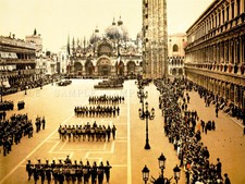 Fotografia VINTAGE GUERRA PARATA MILITARE rivedere ST Petersberg POSTER lv4801