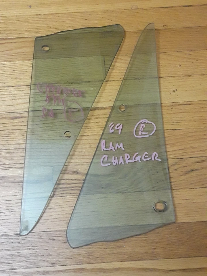 78-86 Dodge Ramcharger Vent Glass/Windows OEM - Image 1 of 1