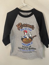 Mens Roscoes Chicken And Waffles Crewneck Short Sleeve Shirt Size Medium CA