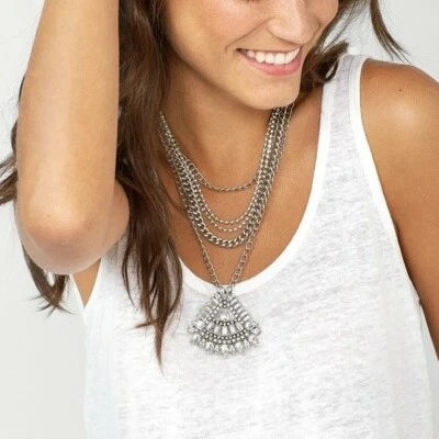 Collar BaubleBar VIVIENNE COLGANTE Cristales Transparentes Cadenas Plata Antigua Nuevo con Etiquetas $48 Foto 1 de 4