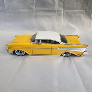Jada Toys 1/24 1957 Chevy Belair - Picture 1 of 18