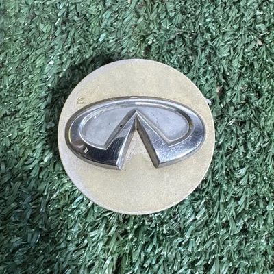 Tampa central Infiniti G35 Q45 I30 G20 M45 1998-2015 40342-AU510 fabricante de equipamento original - Imagem 1 de 3