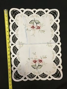 Embroidery Flower Rectangular Table Mat / DOILY - Picture 1 of 7