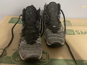 Size 9.5 - Nike LeBron 17 James Gang - Picture 1 of 5
