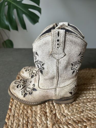 Roper Toddler Size 8 Laser Cut Distressed Cowboy Western Boots